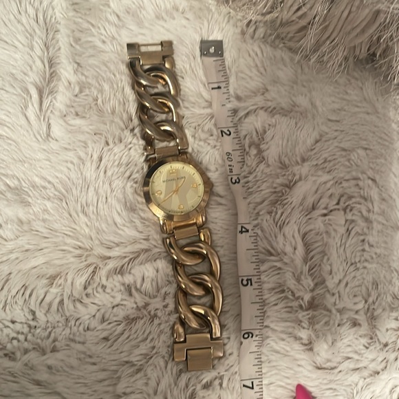 Michael Kors Gold Watch - Picture 8 of 8
